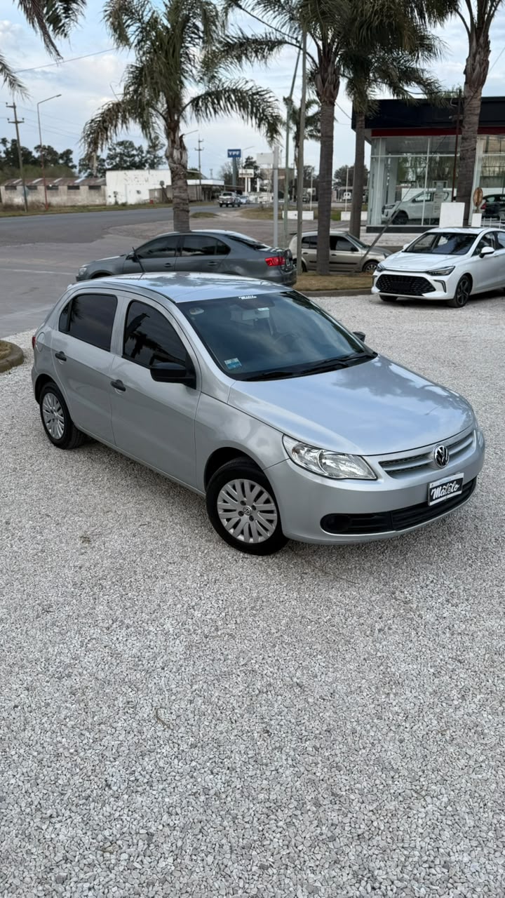 VOLKSWAGEN - GOL TREND 1.6   CON GNC  - MANUAL  - 2011